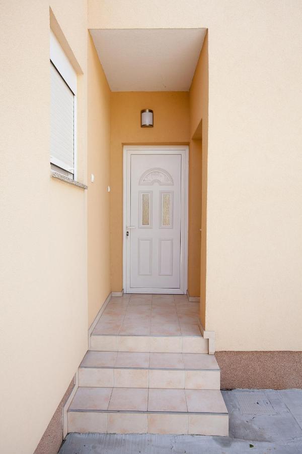 Apartmani Lea Starigrad Exterior photo