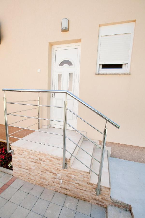 Apartmani Lea Starigrad Exterior photo