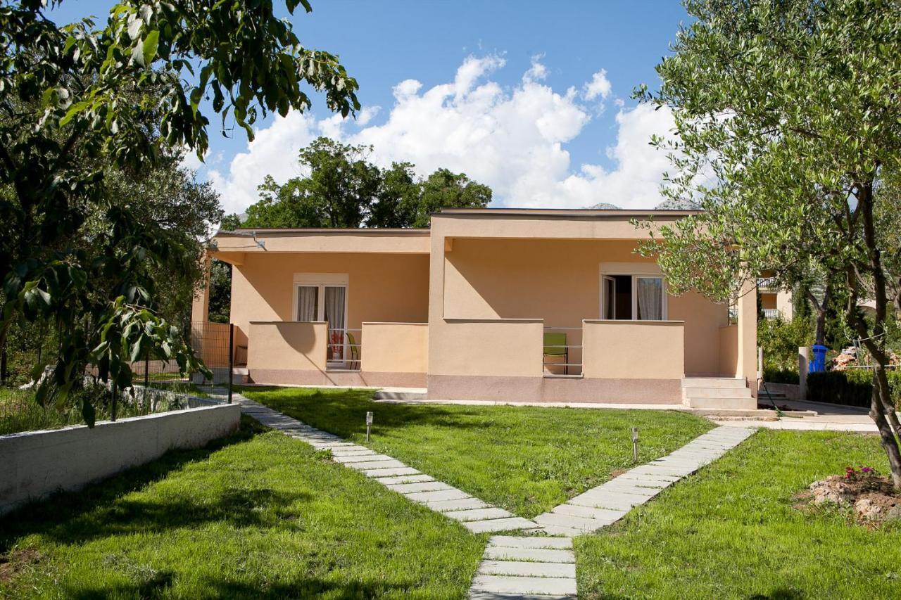 Apartmani Lea Starigrad Exterior photo